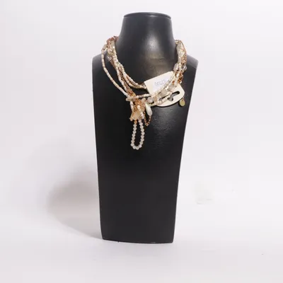Halsband (Vit, Guldfärgad) från DK Okänd metall