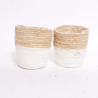 Pot (Beige, White)