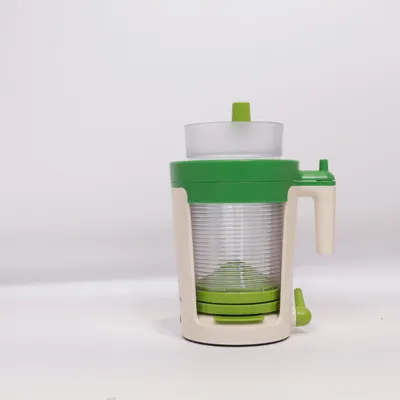 Mandolin (Grön, Vit, Transparent) från Betty Bossi