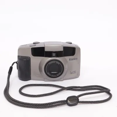 Analog kompaktkamera (Z-Up 135 Super) från Konica