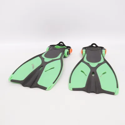 Water sports equipment (Green, Black)