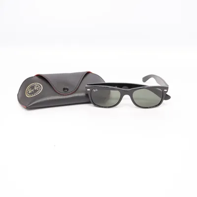 Sunglasses (RB2132 New Wayfarer 901) from Ray-Ban