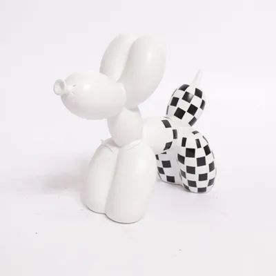 Figurine (White, Black, Multicolored)