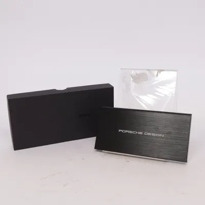 Powerbank från Porsche Design
