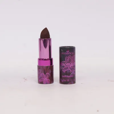 Läppstift (Satin Lipstick) från Essence