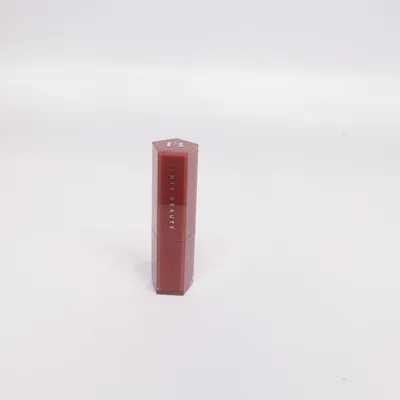 Läppstift (GLOSS BOMB STIX) från Fenty Beauty