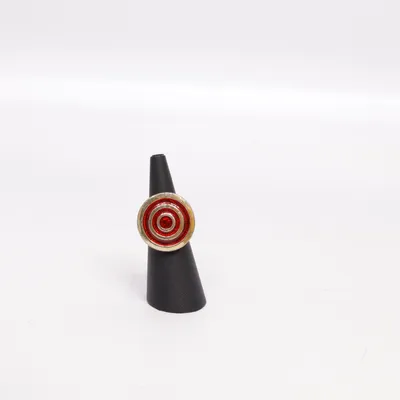Ring (Red, Gold) Unknown metal