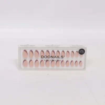 Kunstige negle (Beige) fra Doonails