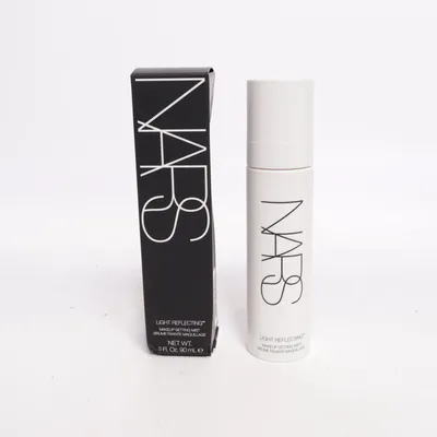 Setting spray (Light Reflecting) from Nars
