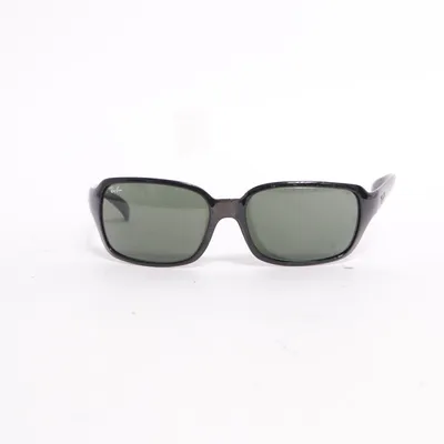 Solbriller (RB4068) fra Ray-Ban