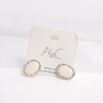 Oorbellen (Beige, Zilver) van A&C Onbekend materiaal