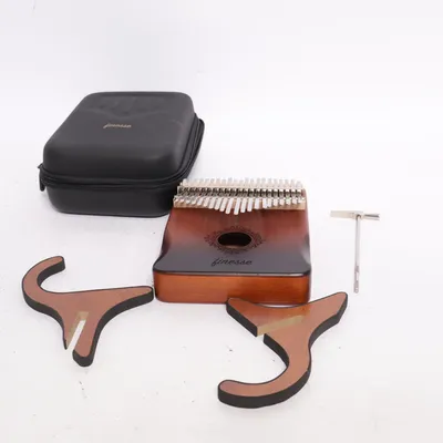 Instrument (Kalimba) van Finesse