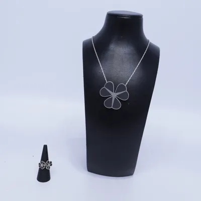 Halsband (Svart, Silverfärgad) från Pilgrim Okänd metall