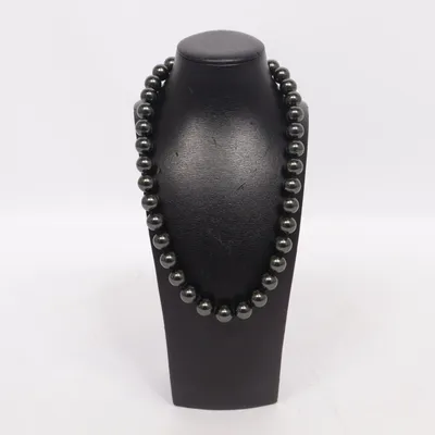 Halsband (Muschelkernperle) Okänd metall, Snäckor