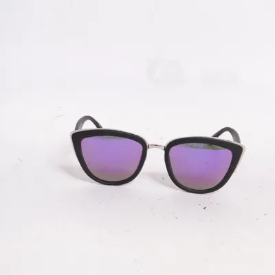 Sonnenbrille (Schwarz) von Quay Australia