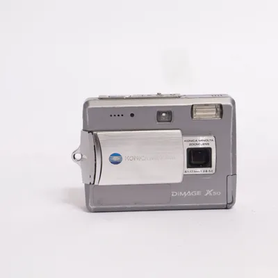 Compactcamera (Dimage X50) van Konica Minolta