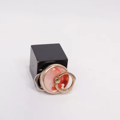 Mobiltillbehör (Rosa, Silverfärgad, Svart) från iDeal of Sweden