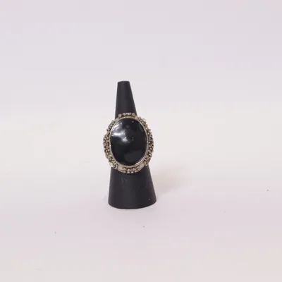 Ring (Black, Silver) Unknown metal