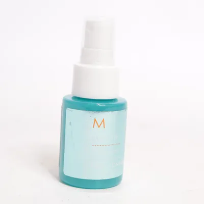 Hair serum (Frizz Shield Spray) from Moroccanoil