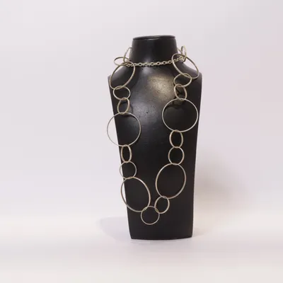Halsband (Silverfärgad) Okänd metall
