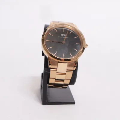 Armbanduhr (Gold, Schwarz) von Daniel Wellington
