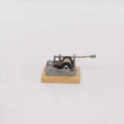 Boîte à musique (Argent) de Fridolin