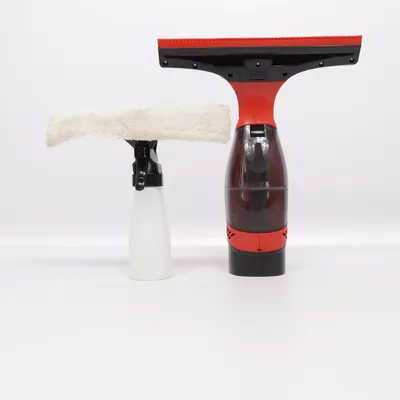 Dammsugare (Röd, Svart, Vit) från Stark