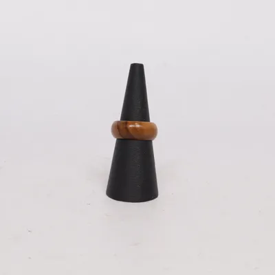 Ring (Brun) Trä