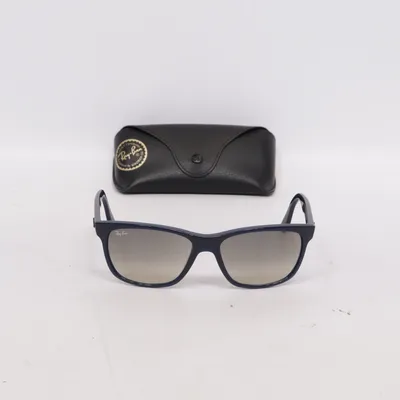 Solglasögon (4181) från Ray-Ban