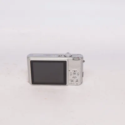 Digital compact camera (DCM FX7) from Panasonic