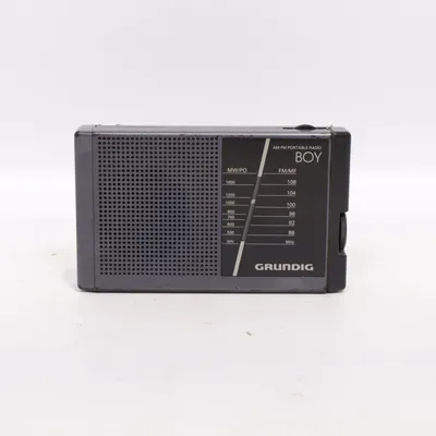 Radio (Boy 40a) van Grundig