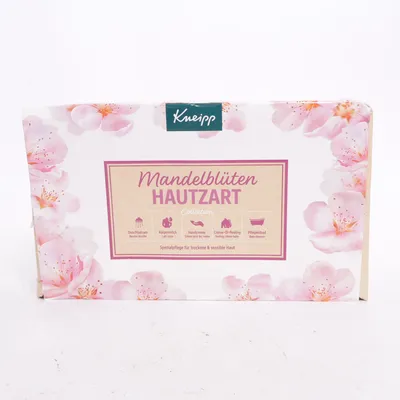 Skincare set (Mandelblüten Hautzart) from Kneipp