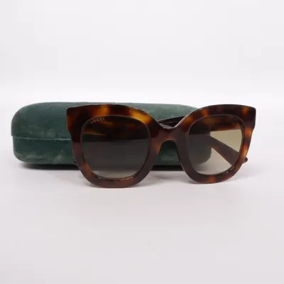 Solglasögon (GG0208S) från Gucci