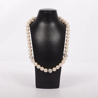 Necklace (White) from Swarovski Unknown metal