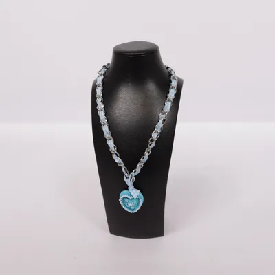 Collier (Bleu, Argent, Blanc) Métal inconnu