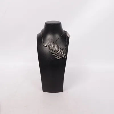 Halsband (Grå) från Restyle Okänd metall