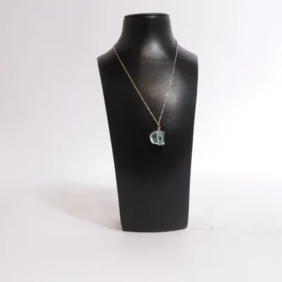 Halsband (Guldfärgad, Grön) från Anthropologie Okänd metall