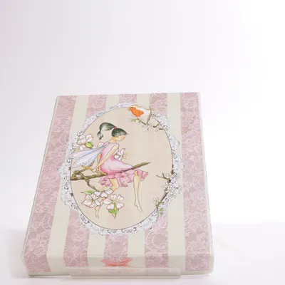 Boks (Pink, Beige, Hvid)