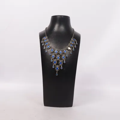 Halsband (Blå, Silverfärgad) Okänd metall