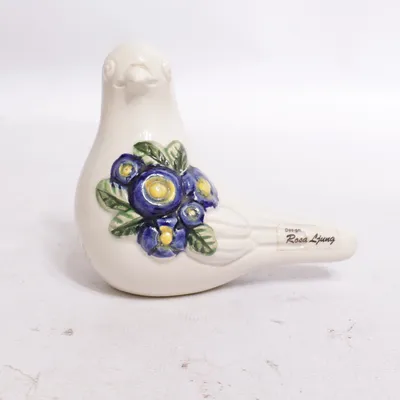 Figurin (Vit, Blå, Grön) från Rosa Ljung