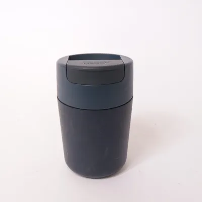 Takeaway mug (Blue) from Joseph Joseph