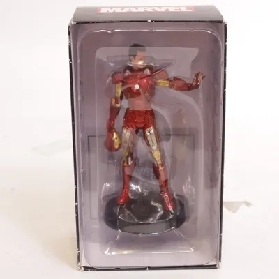 Leksaksfigur (Röd, Guldfärgad) från Marvel
