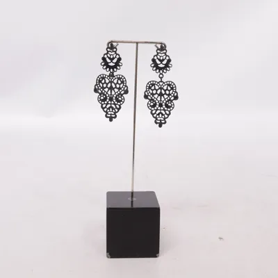 Earrings (Black) Unknown metal