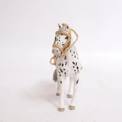 Leksaksdjur (Vit, Svart, Röd) från Schleich