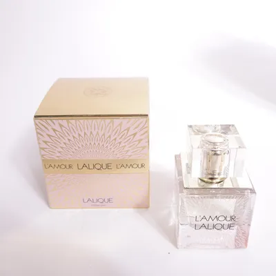 Eau de Parfum (L‘amour) från Lalique