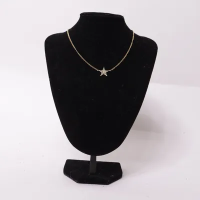 Necklace (Gold) from Avon Unknown metal