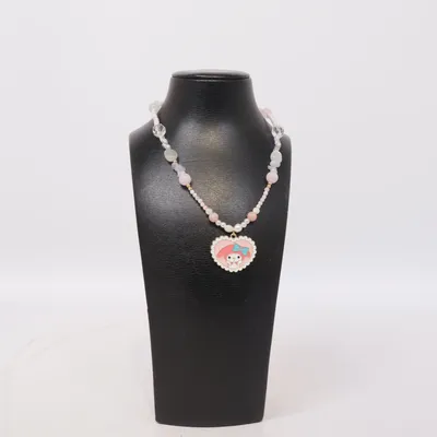 Ketting (Roze, Wit, Blauw) Onbekend materiaal