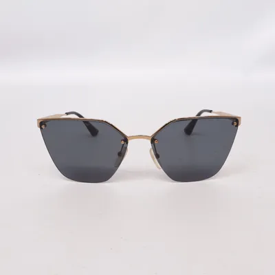 Solglasögon (SPR68T) från Prada