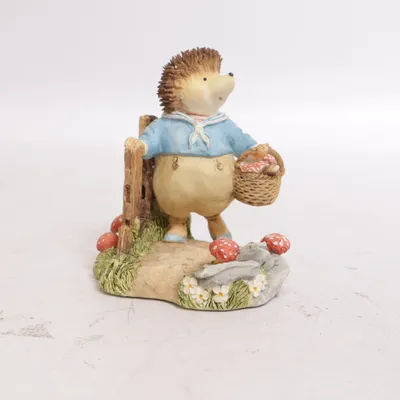Figurin (Picnic at Foxwood 2 Willy Hedgehog) från Villeroy & Boch