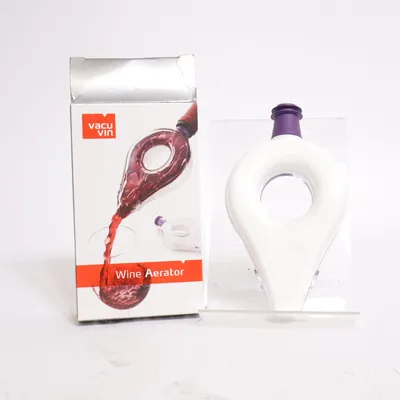 Aérateur à vin (Wine Aerator) de Vacu Vin